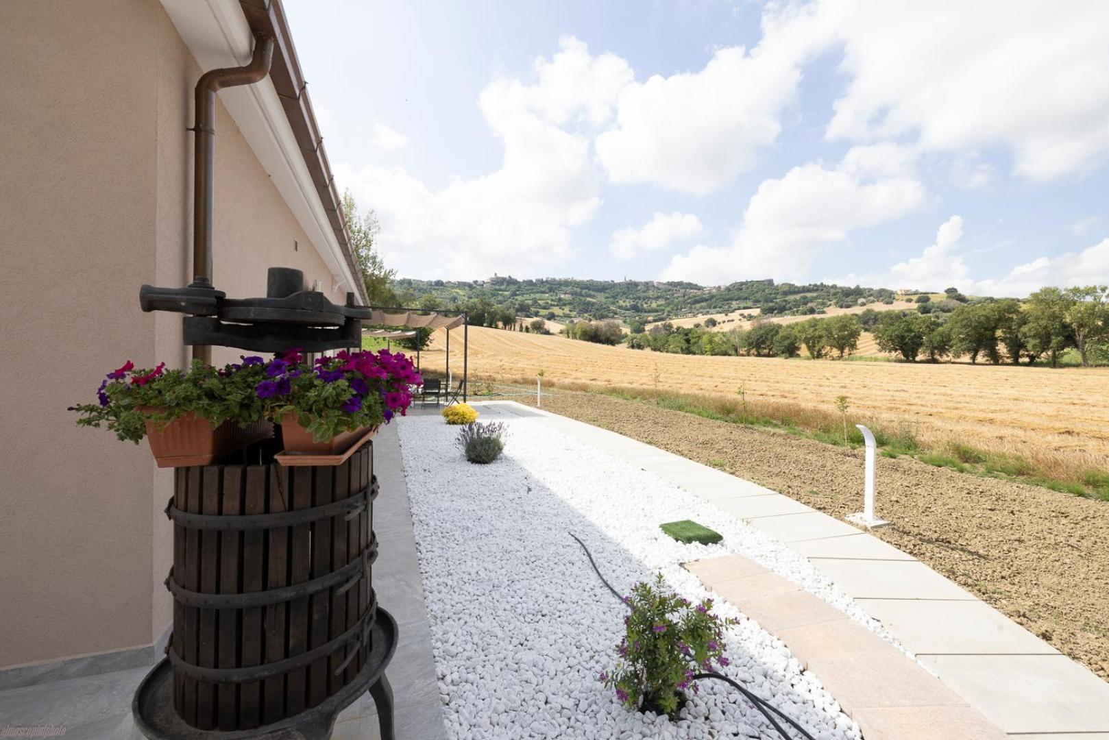 La Casa Nel Verde Apartment Recanati Exterior photo